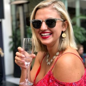 Meet your Posher, Alison